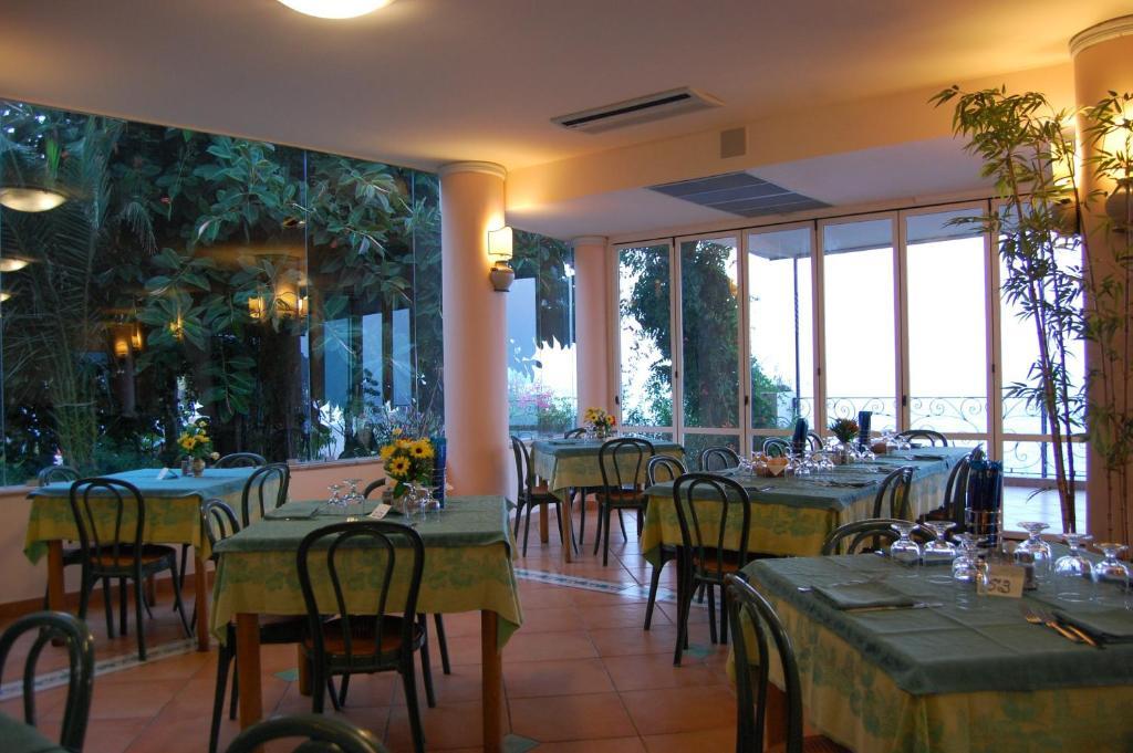 Hotel Giardino Sul Mare Lipari  Eksteriør billede